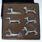 VINTAGE ETAIN DE LA FONTAINE LOT DE 6 PORTE COUTEAUX CHIENS DIVERS RACE/ COFFRET